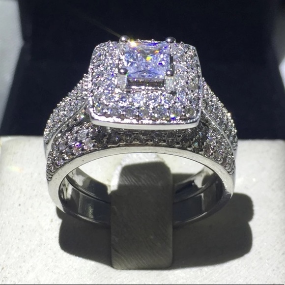 Diamond Wedding Ring Set - Picture 3 of 16